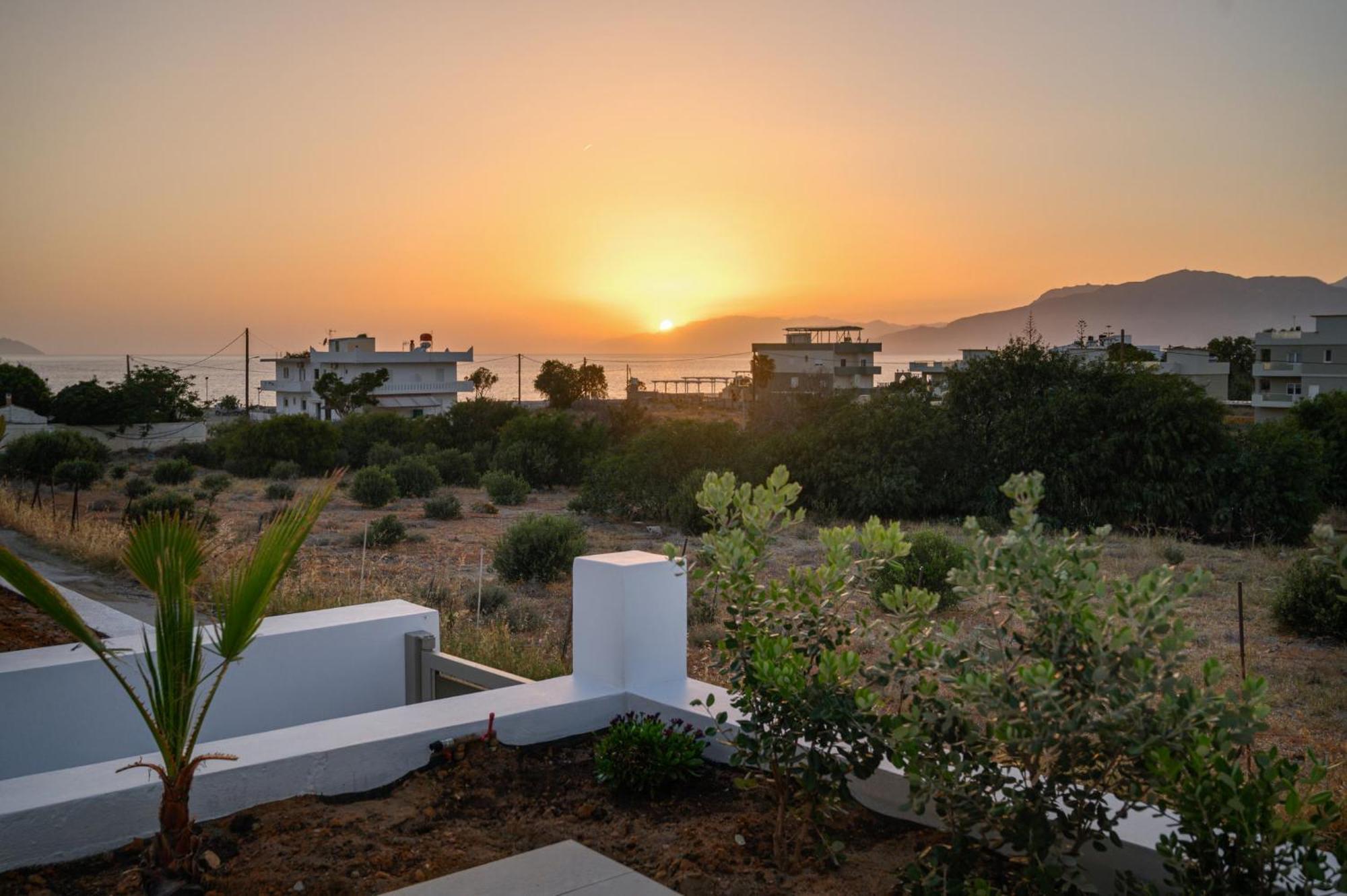 קלמאקי Ammokrinos Luxury Homes,150M From The Beach מראה חיצוני תמונה